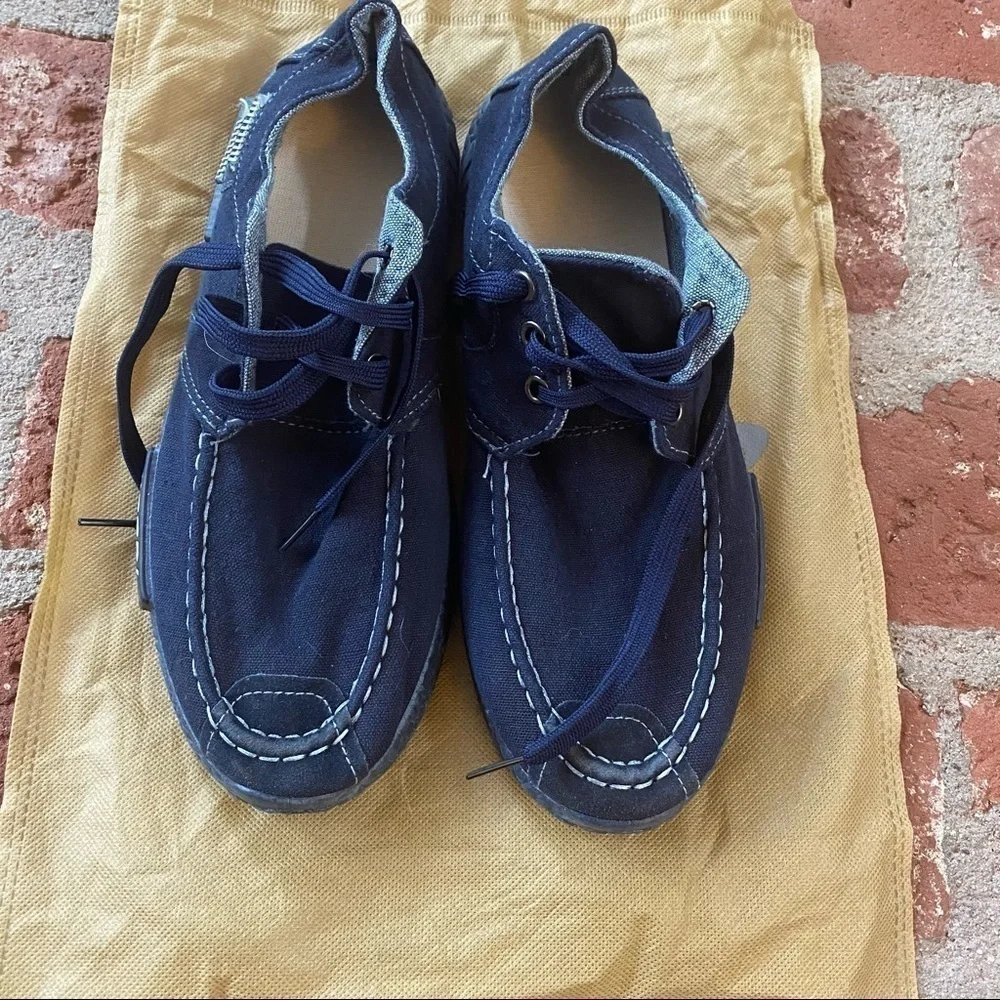 Men’s size 44 blue laced boat shoes